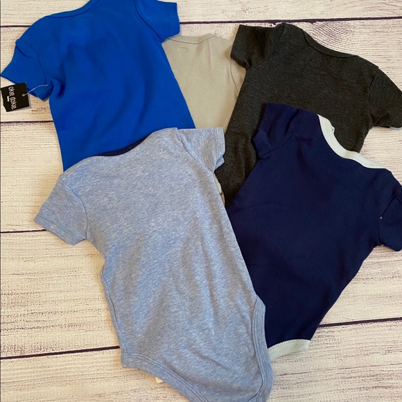 5 onesies - Picture 12 of 12